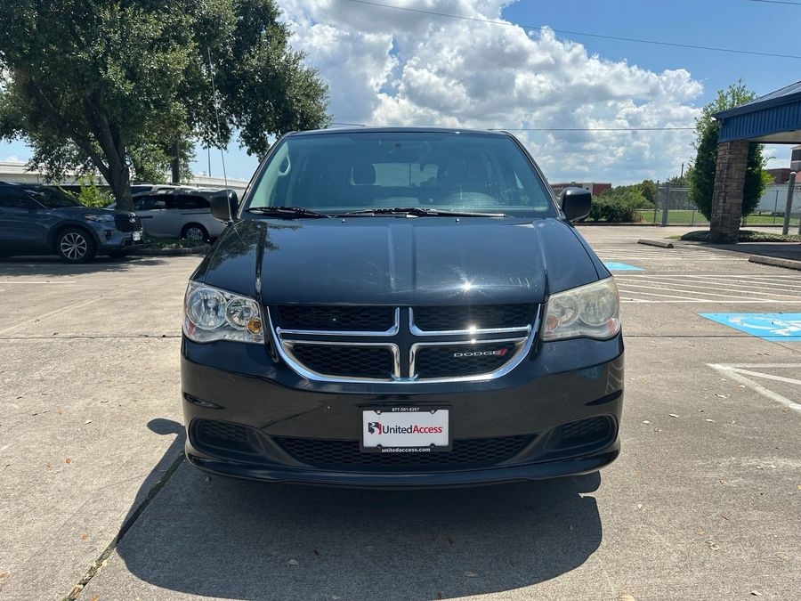 Used 2014 Dodge Grand Caravan American Value Package - BraunAbility Side Entry Entry Fold Out Automatic Ramp
