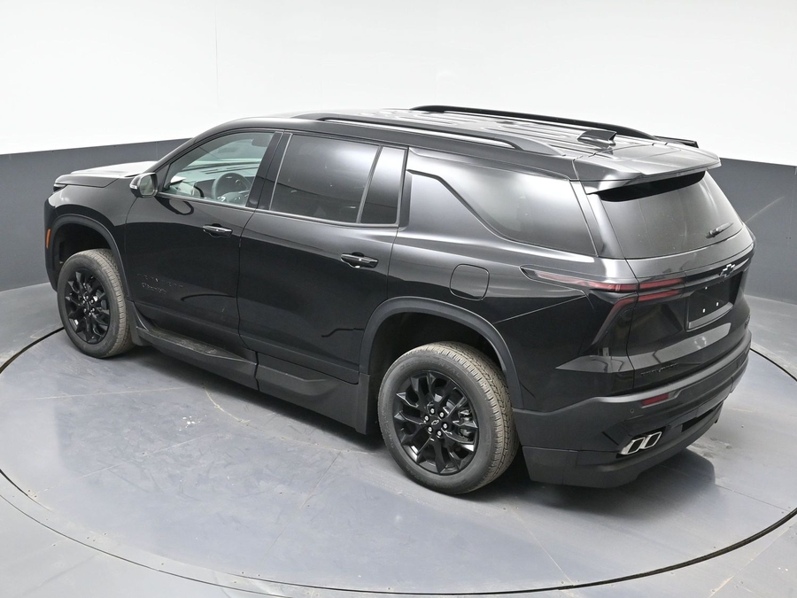 New 2025 Chevrolet Traverse 1LT Midnight - BraunAbility Side Entry Entry In Floor Automatic Ramp