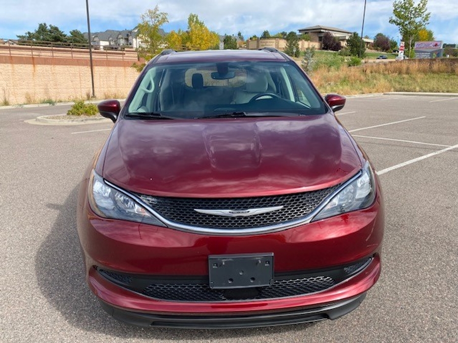 Used 2021 Chrysler Voyager LXi - BraunAbility Side Entry Entry Fold Out Automatic Ramp