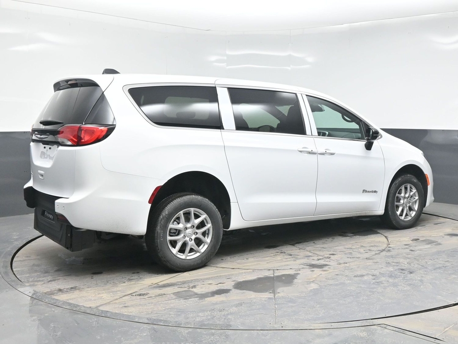 New 2025 Chrysler Voyager LX - BraunAbility Rear Entry Entry Fold Out Manual Ramp