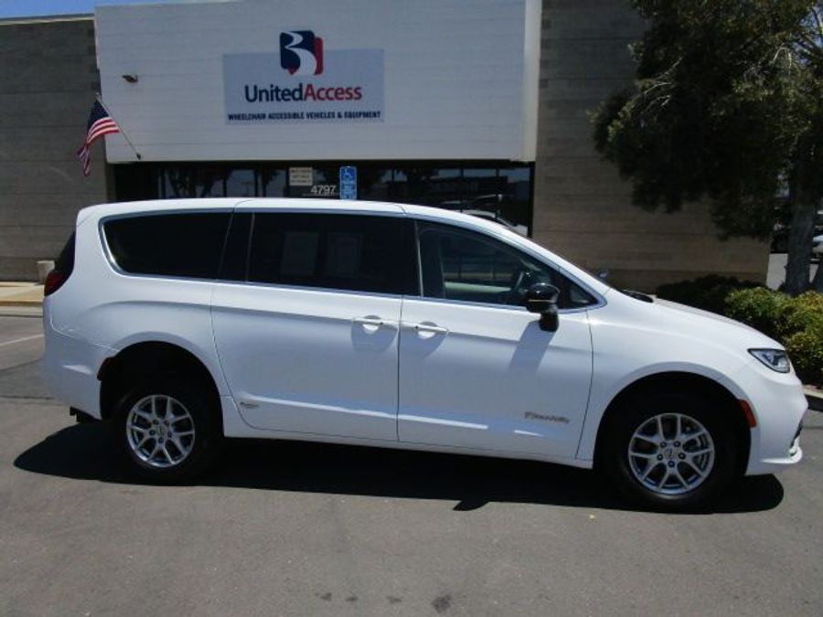 Used 2024 Chrysler Pacifica Touring L - BraunAbility Rear Entry Entry Fold Out Manual Ramp