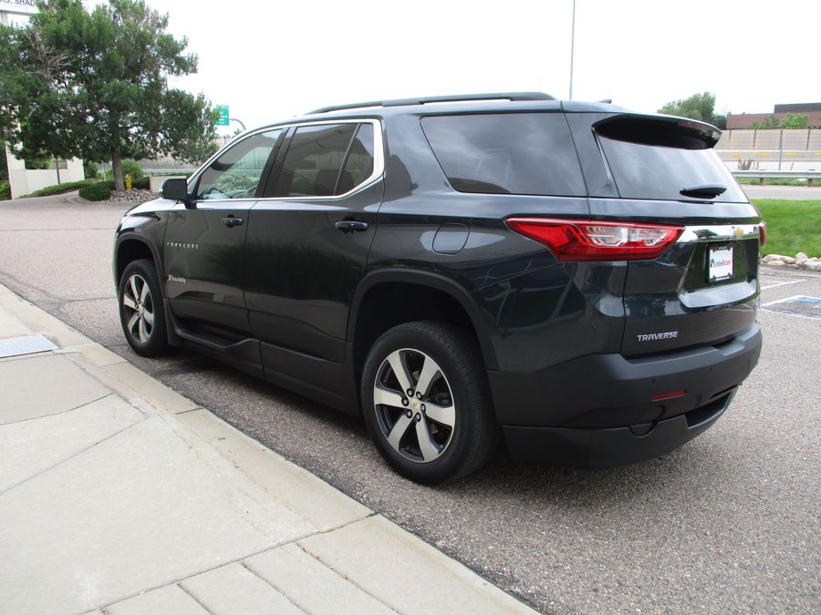Used 2021 CHEVROLET TRAVERSE 3LT - BraunAbility Side Entry Entry In Floor Automatic Ramp