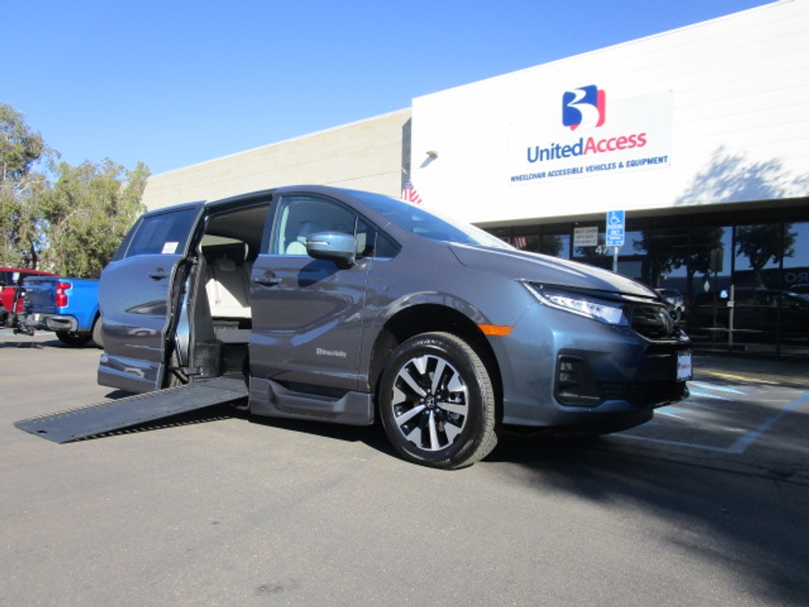 New 2026 Honda Odyssey EX-L - BraunAbility Side Entry Entry In Floor Automatic Ramp