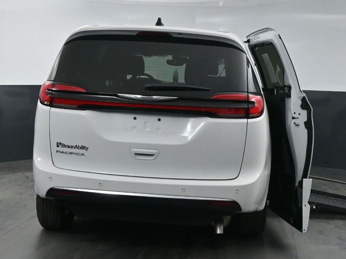 2025 CHRYSLER PACIFICA - Image 23
