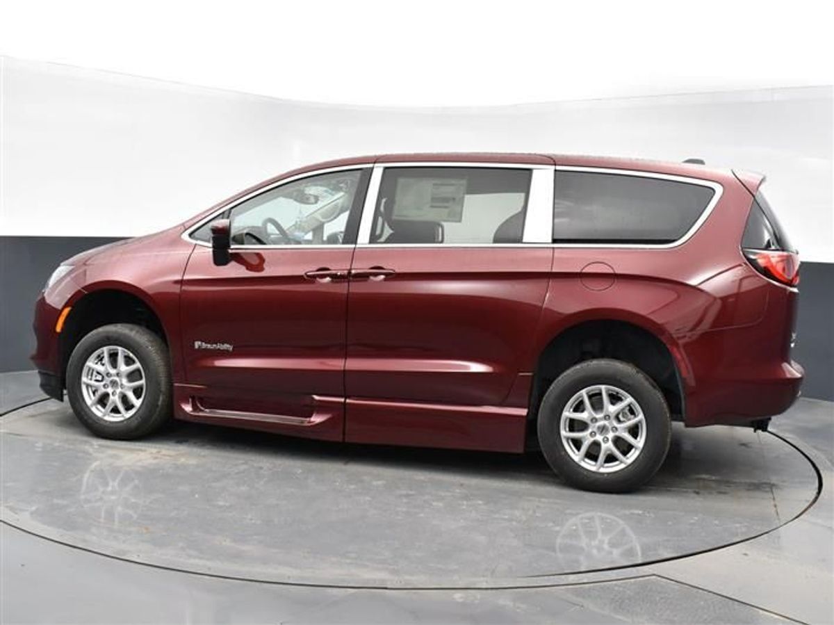 2023 CHRYSLER VOYAGER - Image 9