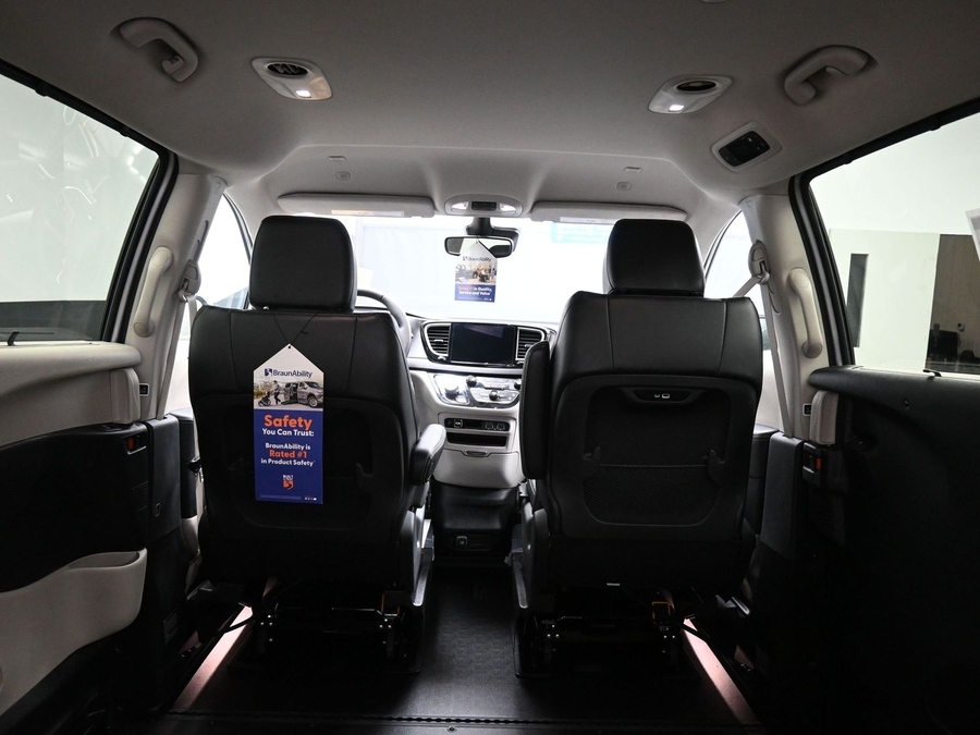 Used 2024 Chrysler Pacifica Touring L - BraunAbility Side Entry Entry In Floor Automatic Ramp