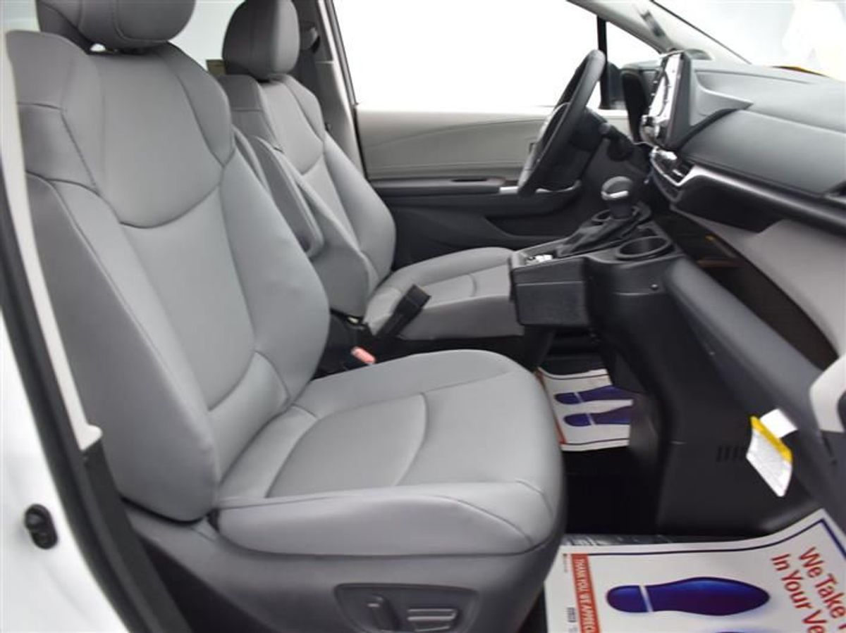 2023 TOYOTA SIENNA - Image 14