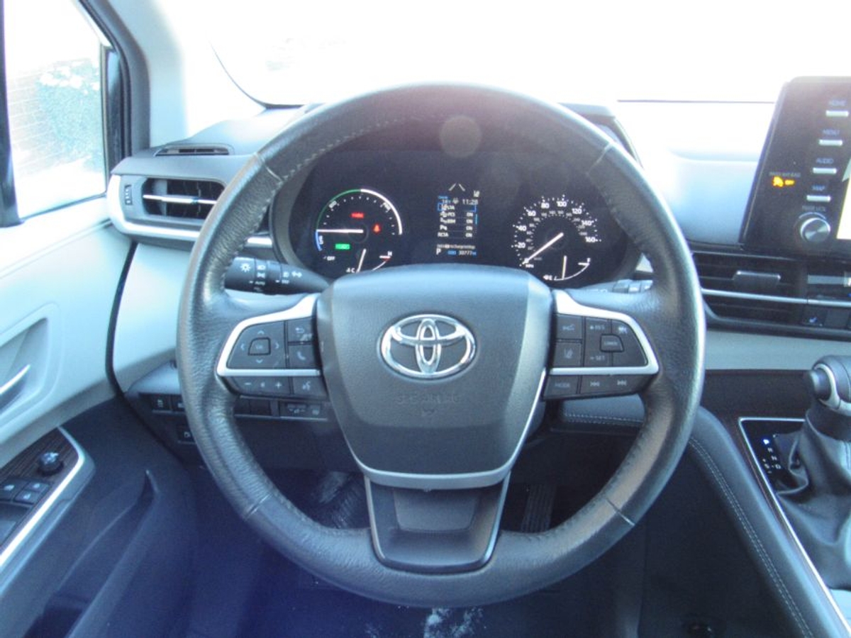 2024 TOYOTA SIENNA - Image 15