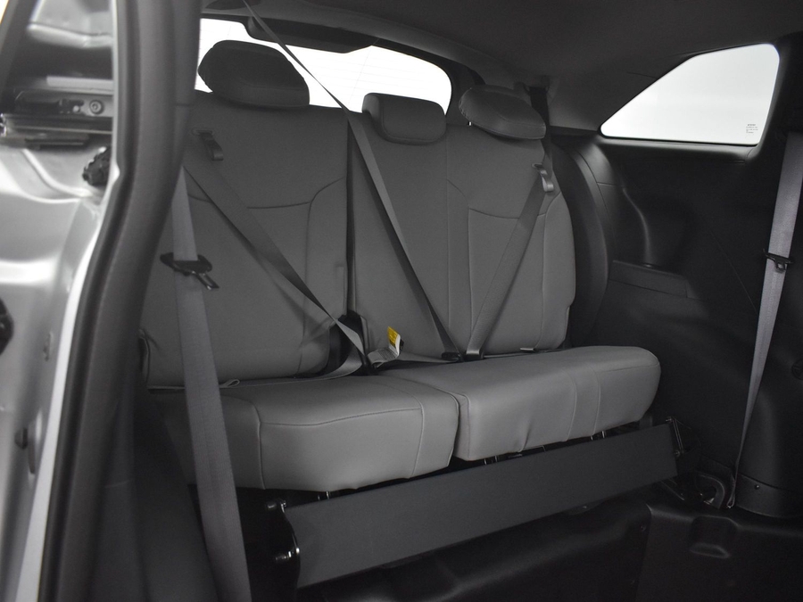 New 2025 Toyota Sienna Hybrid XLE Base - BraunAbility Side Entry Entry Fold Out Automatic Ramp