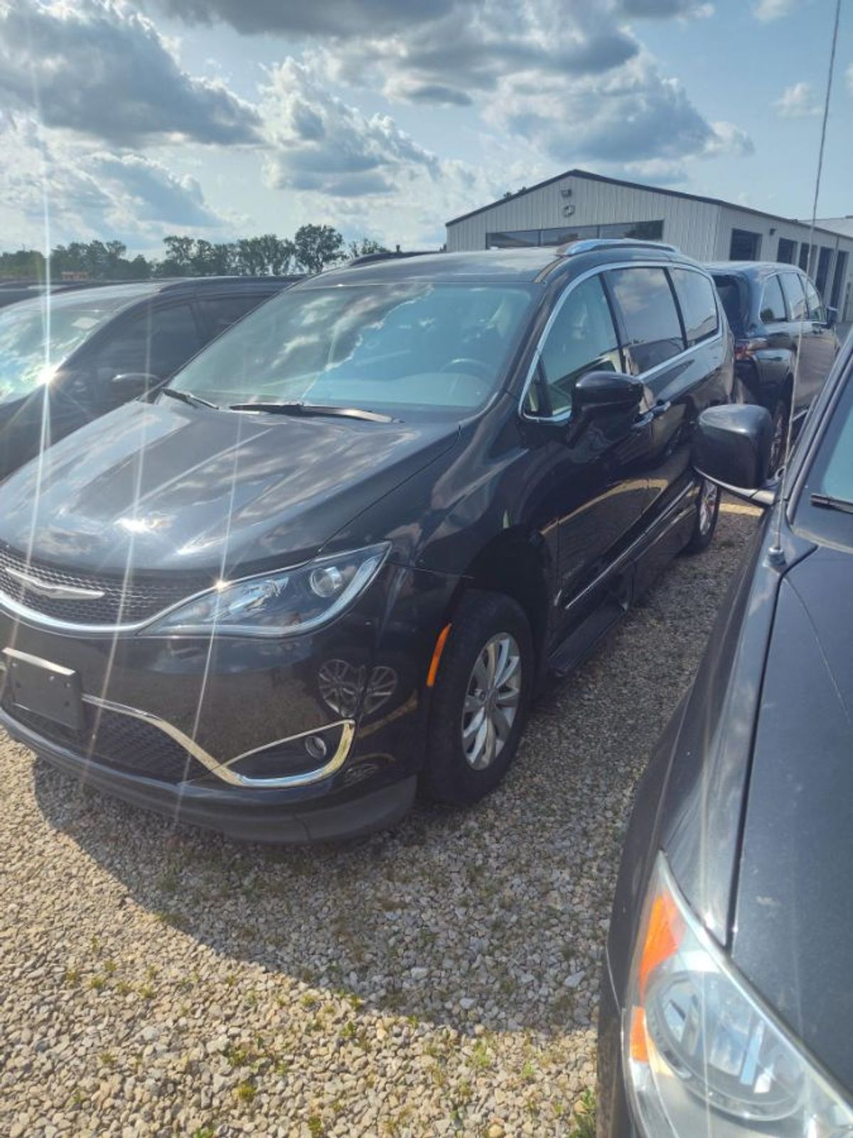 2018 CHRYSLER PACIFICA - Image 11