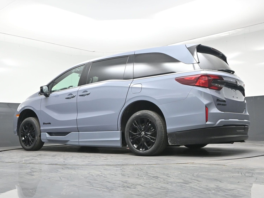 New 2026 Honda Odyssey Sport - BraunAbility Side Entry In Floor Automatic Ramp