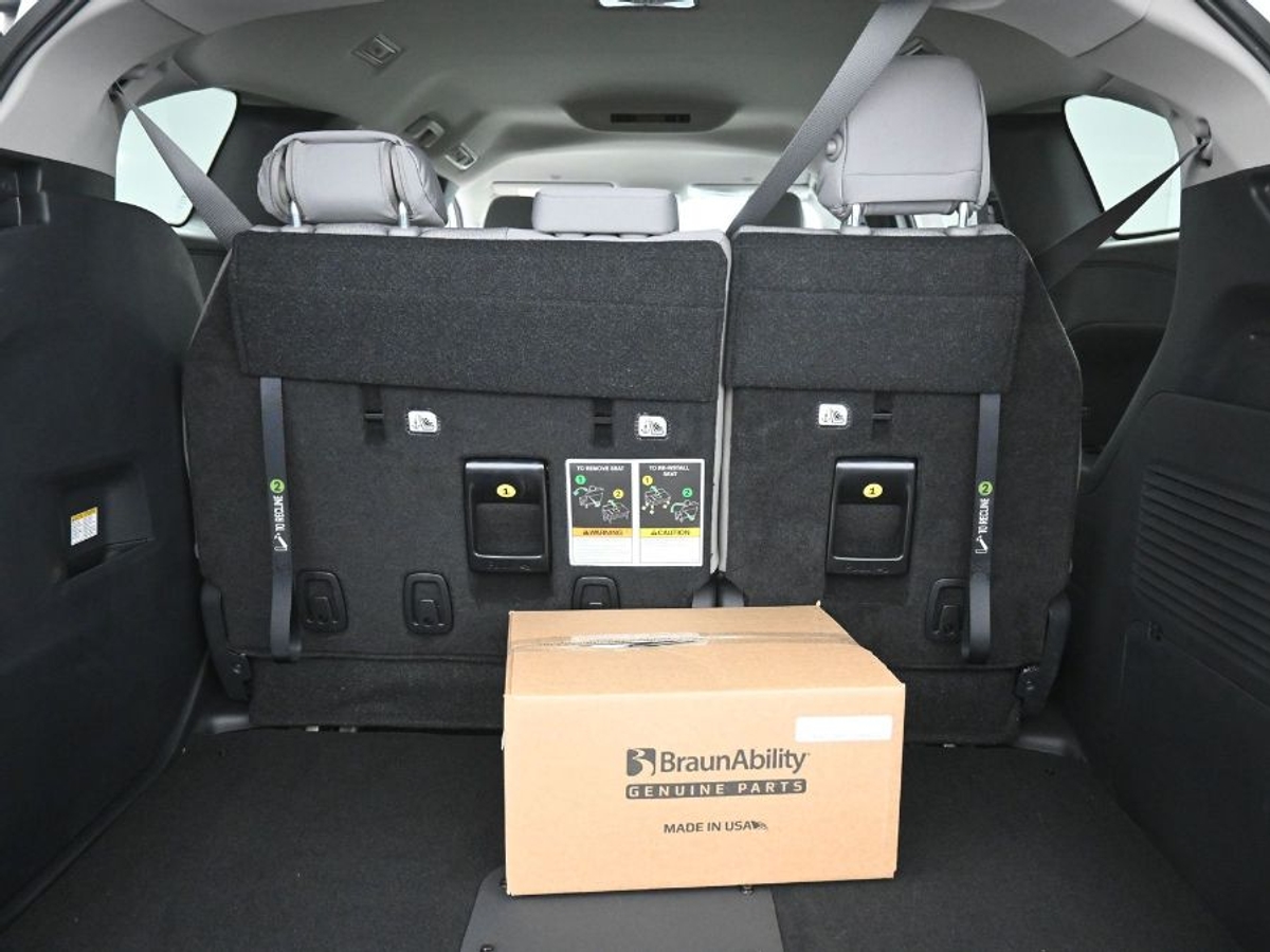2025 TOYOTA SIENNA - Image 23
