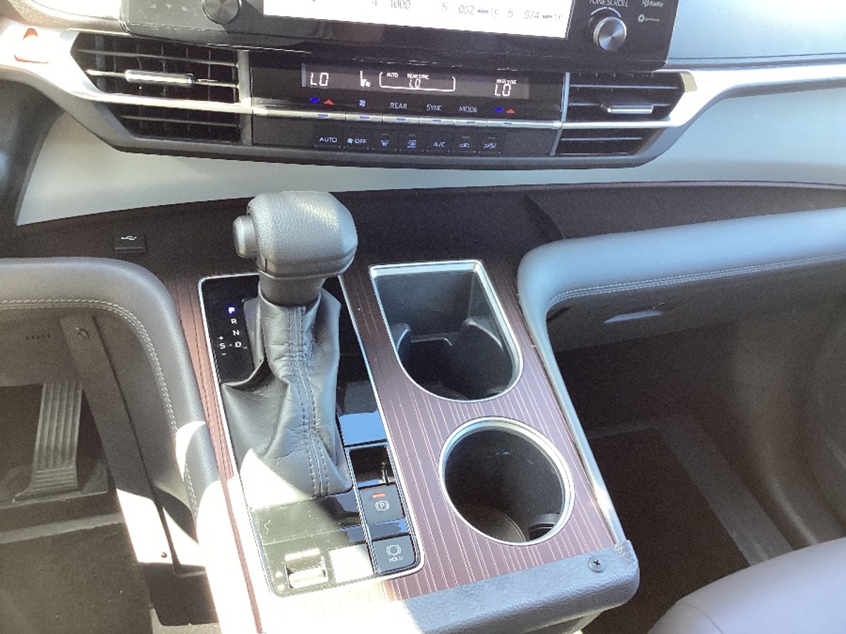2022 TOYOTA SIENNA - Image 18