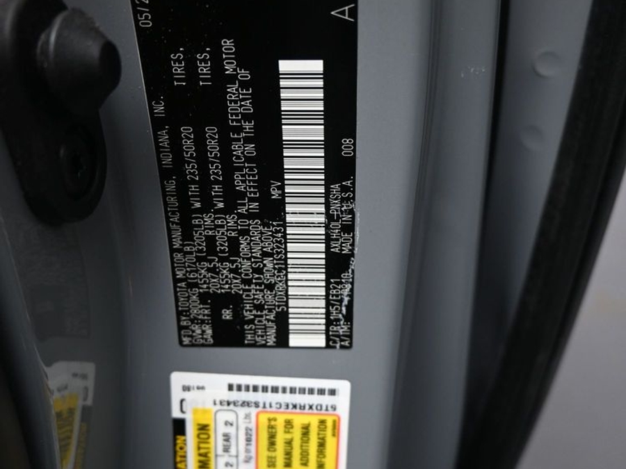 New 2026 Toyota Sienna Hybrid XSE Sport - BraunAbility Side Entry Fold Out Automatic Ramp