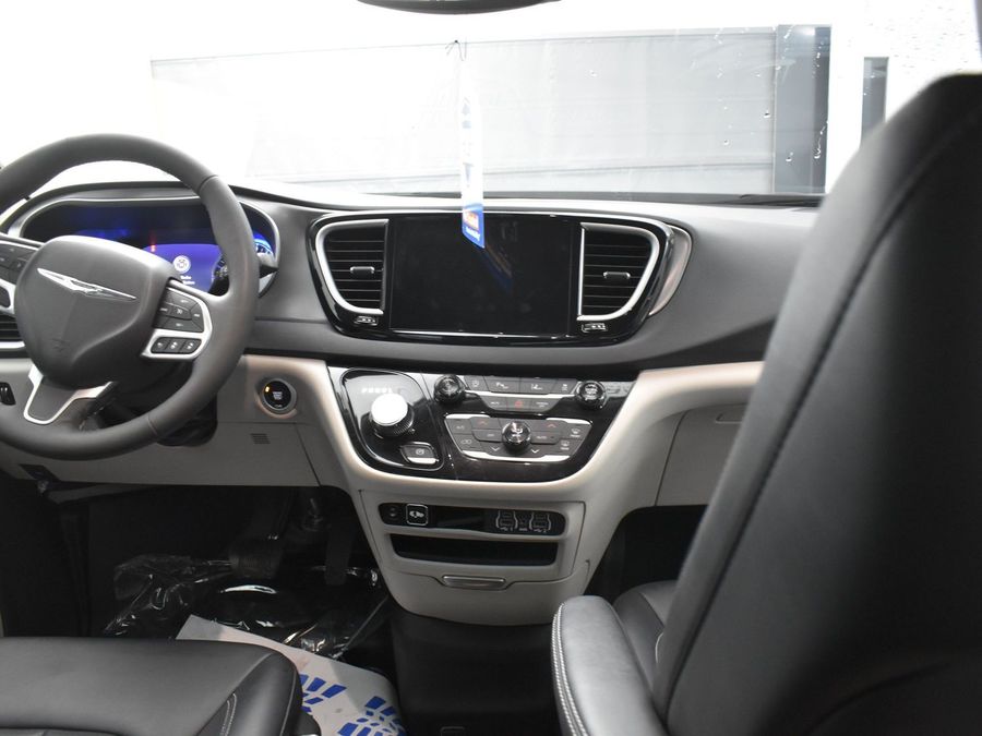 Used 2024 Chrysler Pacifica Touring L - BraunAbility Side Entry Entry Fold Out Automatic Ramp