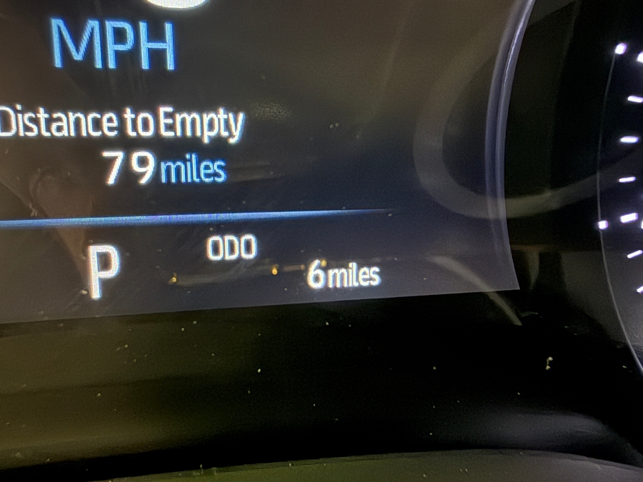 Black Toyota Sienna image number 19