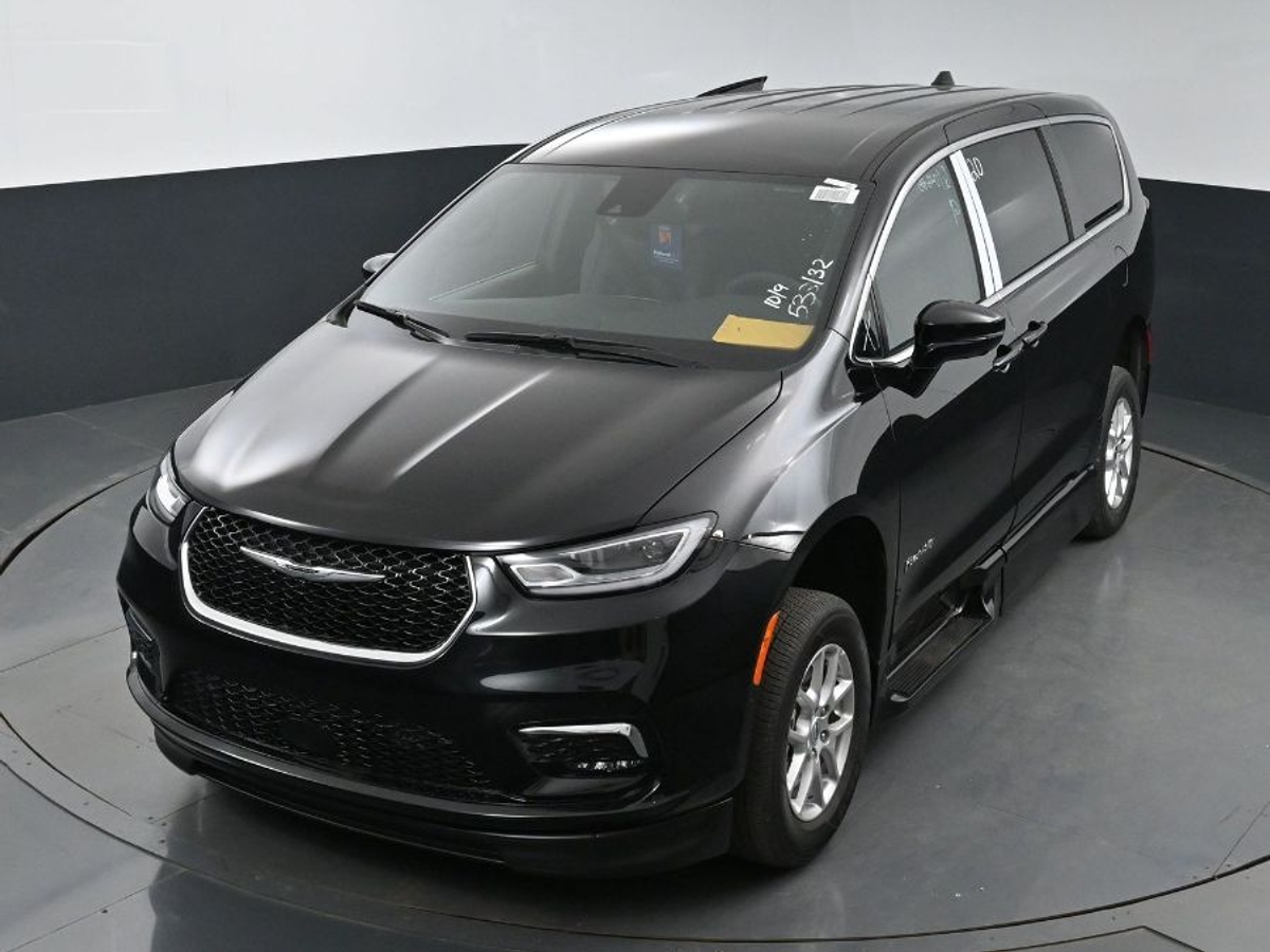 2025 CHRYSLER PACIFICA - Image 23
