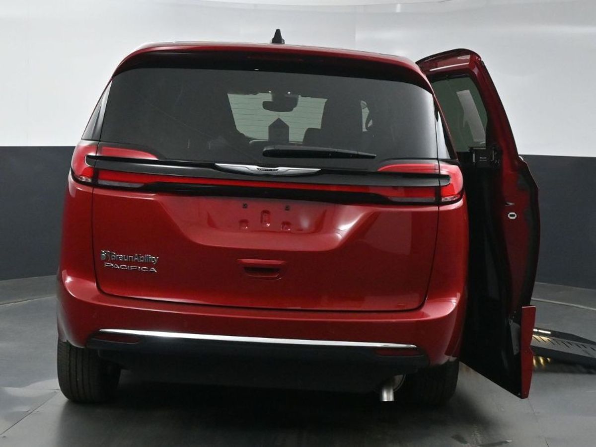 2025 CHRYSLER PACIFICA - Image 6