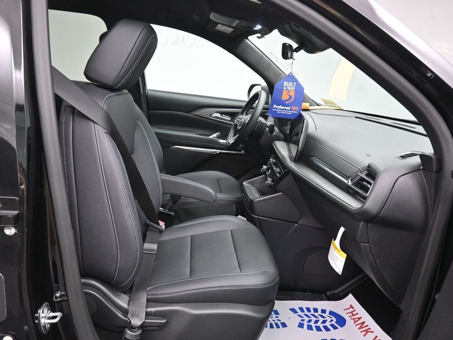 New 2026 Chevrolet Traverse 1LT - BraunAbility Side Entry In Floor Automatic Ramp