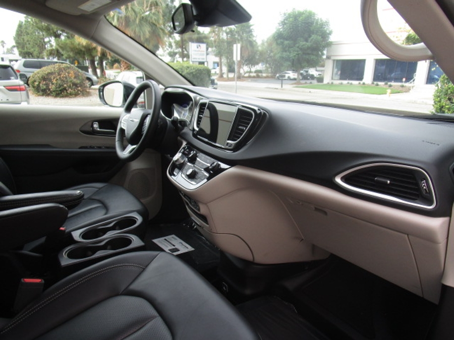 Used 2024 Chrysler Pacifica Touring L - BraunAbility Side Entry Entry Fold Out Automatic Ramp