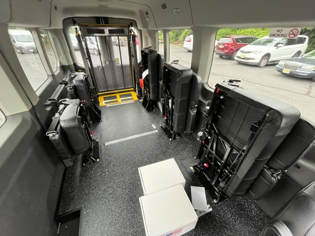 White Ford T350 image number 14