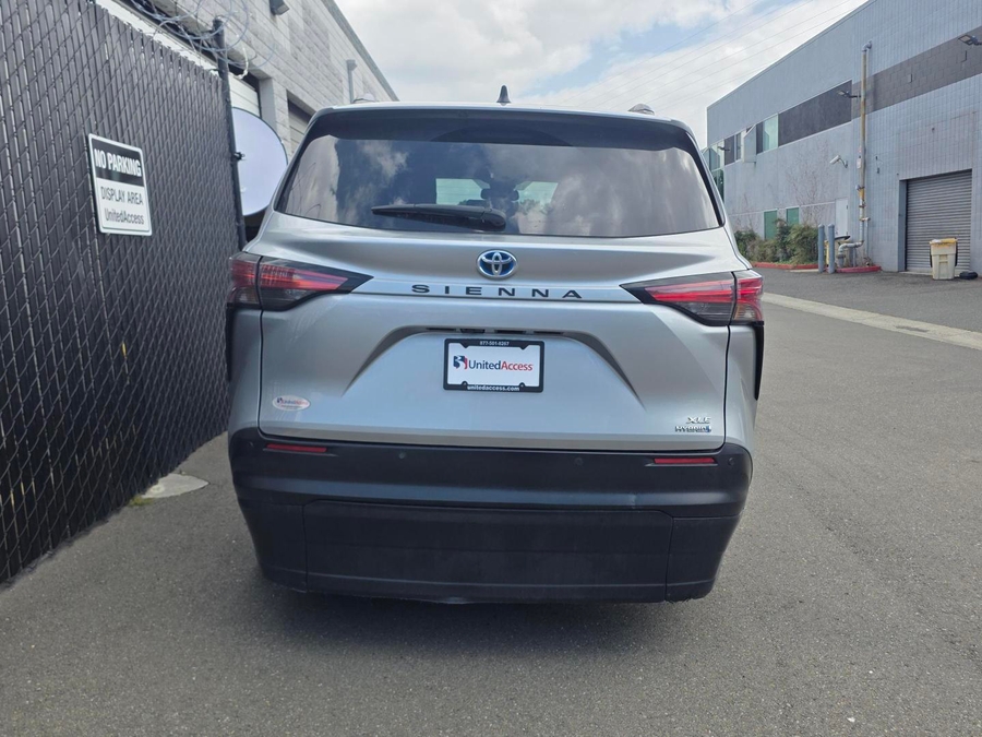 Used 2022 Toyota Sienna Hybrid XLE - VMI Side Entry Entry In Floor Automatic Ramp