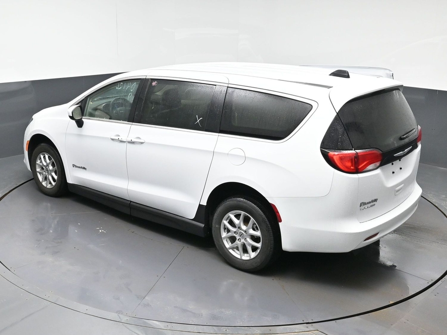 Used 2022 Chrysler Voyager LX - BraunAbility Side Entry Entry Fold Out Manual Ramp