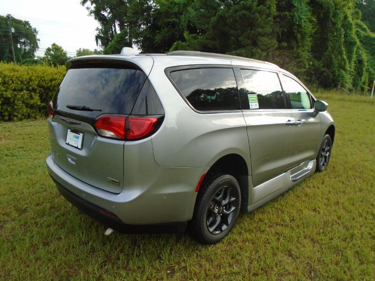 2019 CHRYSLER PACIFICA - Image 17