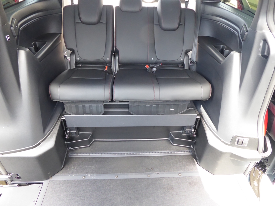 New 2026 Honda Odyssey Sport - BraunAbility Side Entry In Floor Automatic Ramp