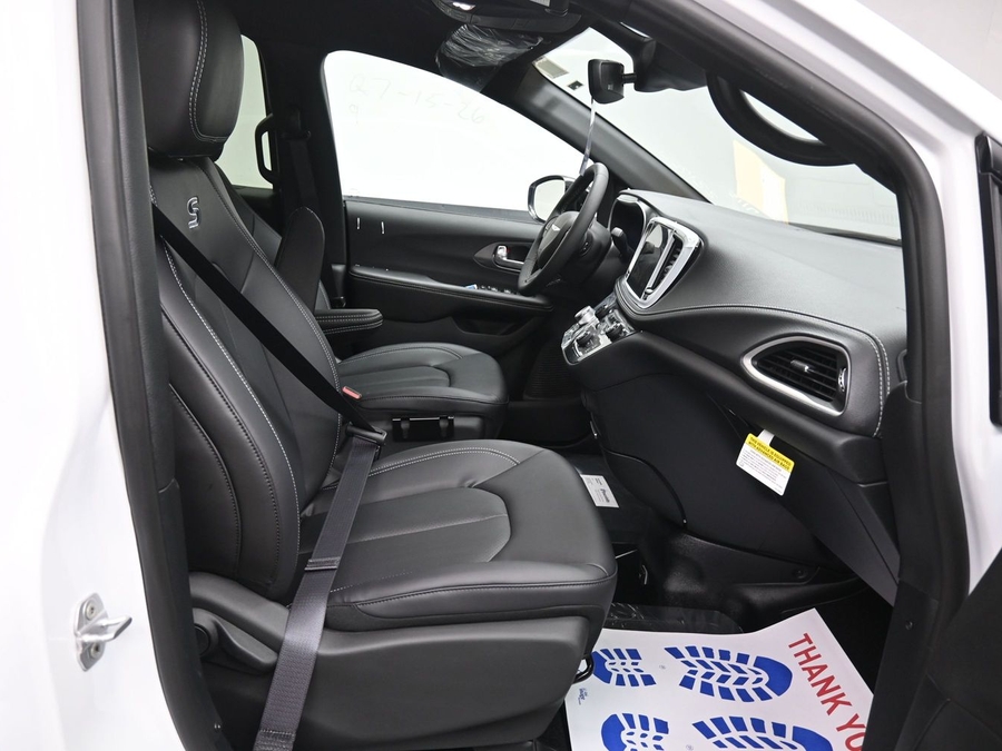 New 2026 Chrysler Pacifica Select Sport - BraunAbility Side Entry Fold Out Automatic Ramp
