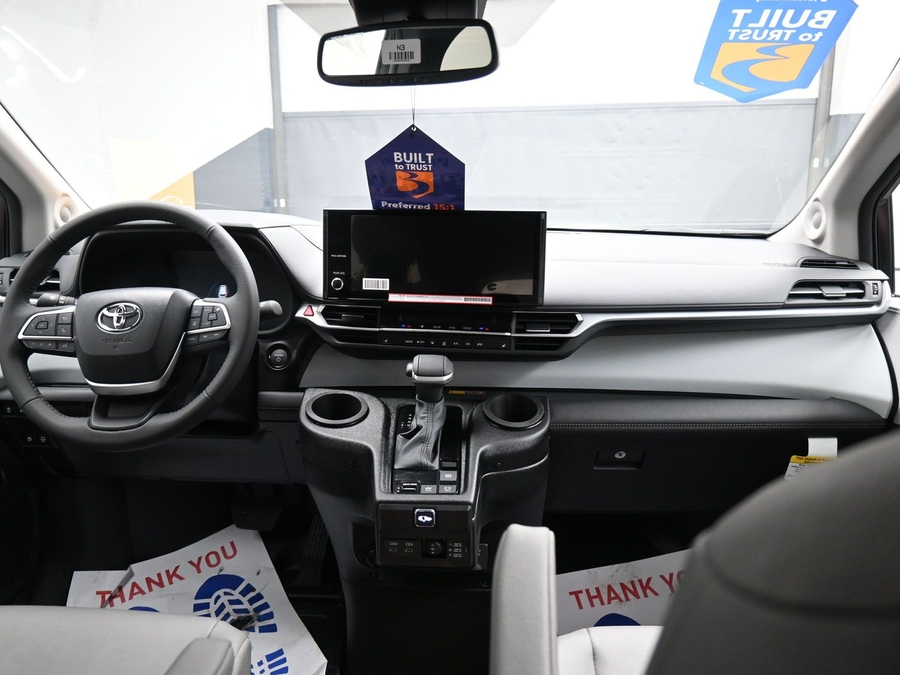 New 2025 Toyota Sienna Hybrid XLE Plus - BraunAbility Side Entry Entry Fold Out Automatic Ramp