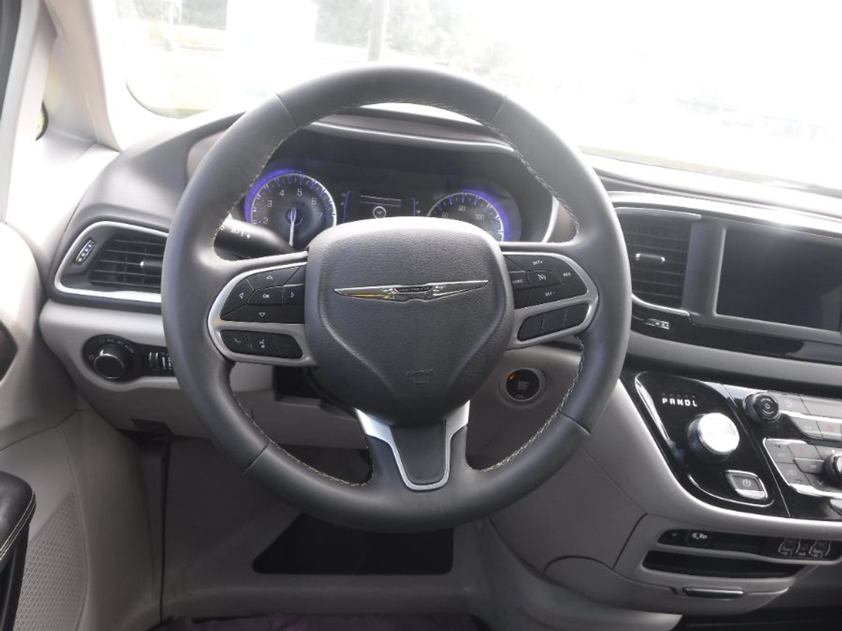 2023 CHRYSLER VOYAGER - Image 11