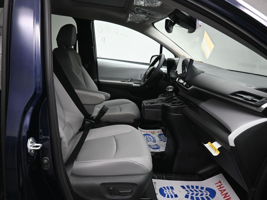 New 2026 Toyota Sienna Hybrid XLE Add - BraunAbility Side Entry Entry In Floor Automatic Ramp