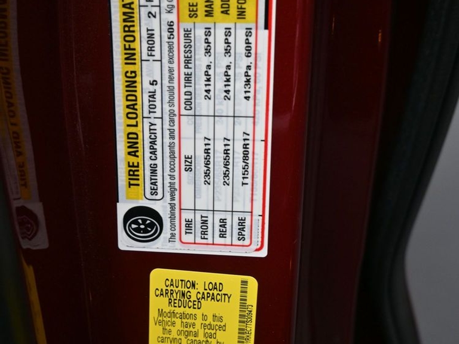 Red Toyota Sienna image number 14