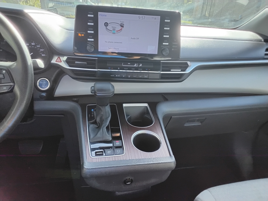 Black Toyota Sienna image number 9