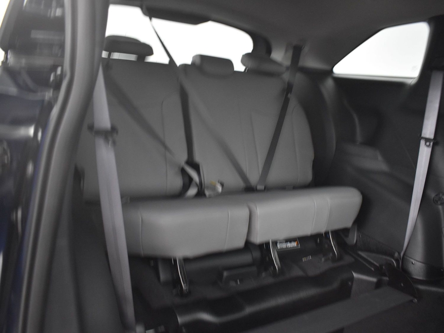 New 2025 Toyota Sienna Hybrid XLE Base - BraunAbility Side Entry Entry Fold Out Automatic Ramp