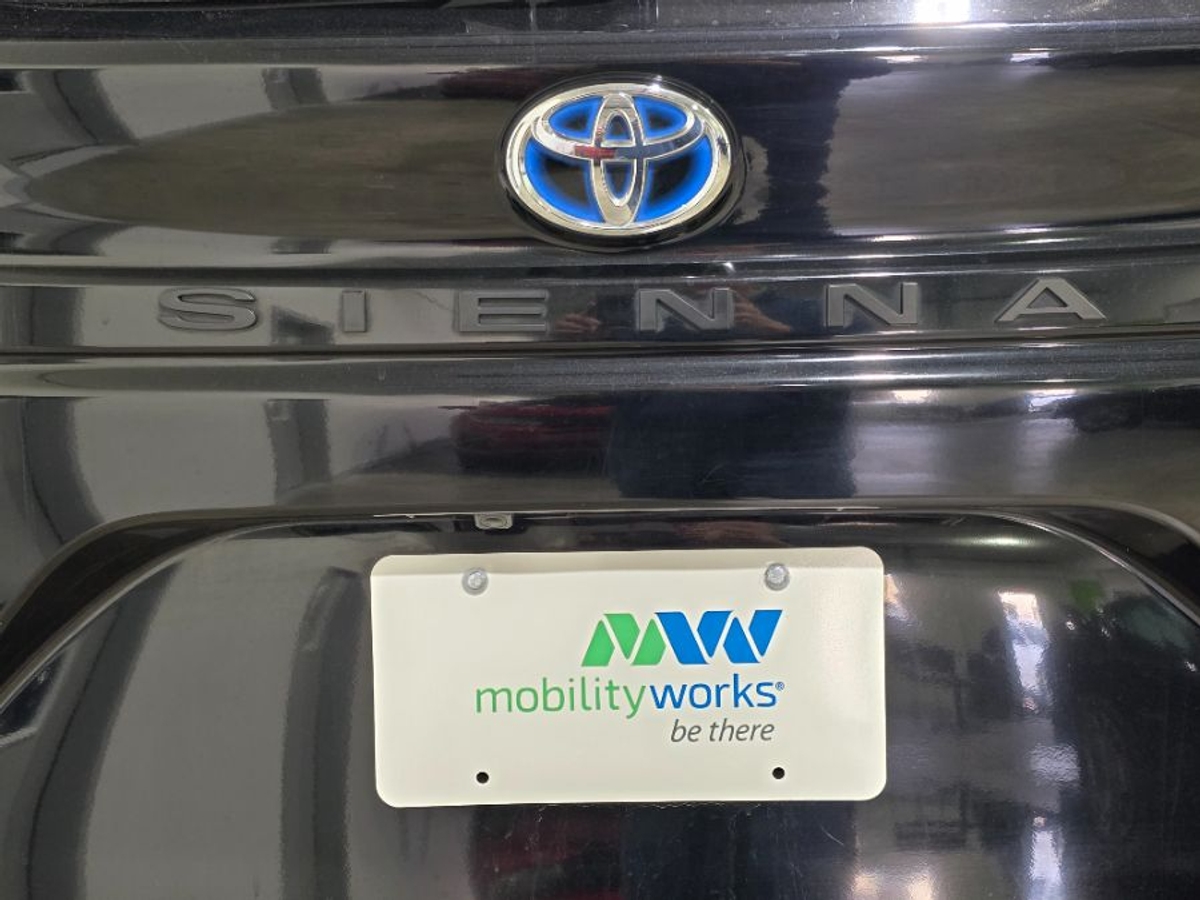 2024 TOYOTA SIENNA - Image 22