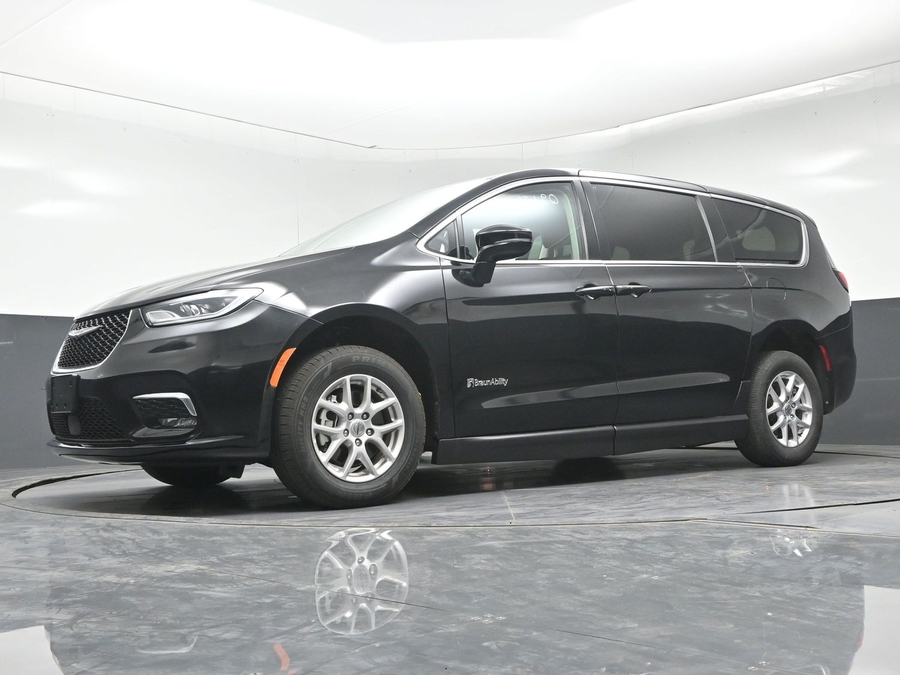 Used 2024 Chrysler Pacifica Touring L - BraunAbility Side Entry Fold Out Manual Ramp