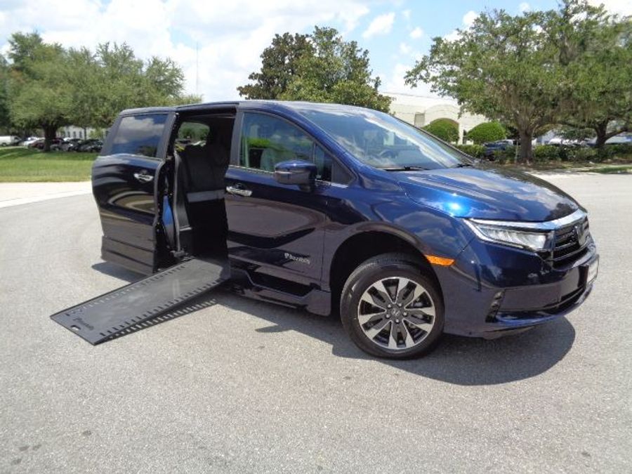 Used 2024 Honda Odyssey EX-L - BraunAbility Side Entry Entry In Floor Automatic Ramp