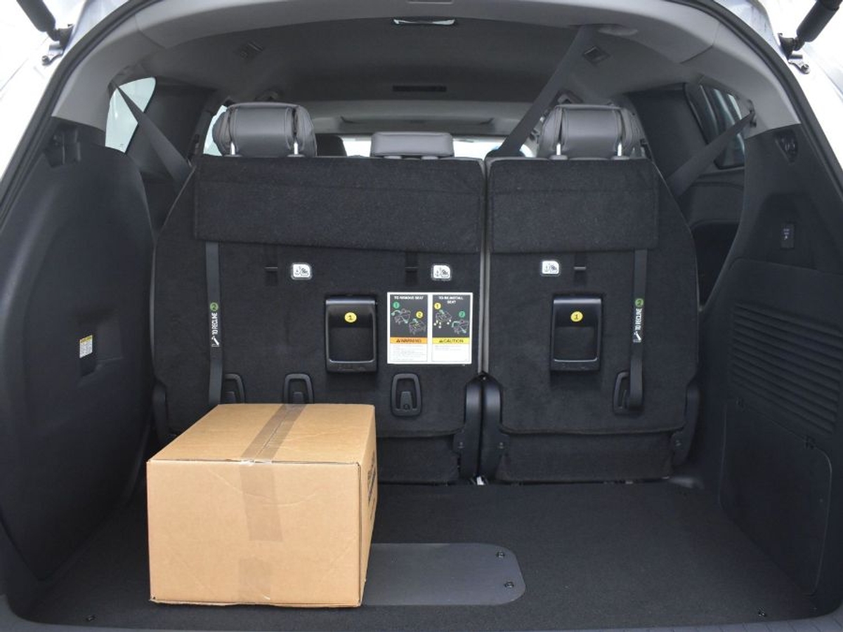 2025 TOYOTA SIENNA - Image 14