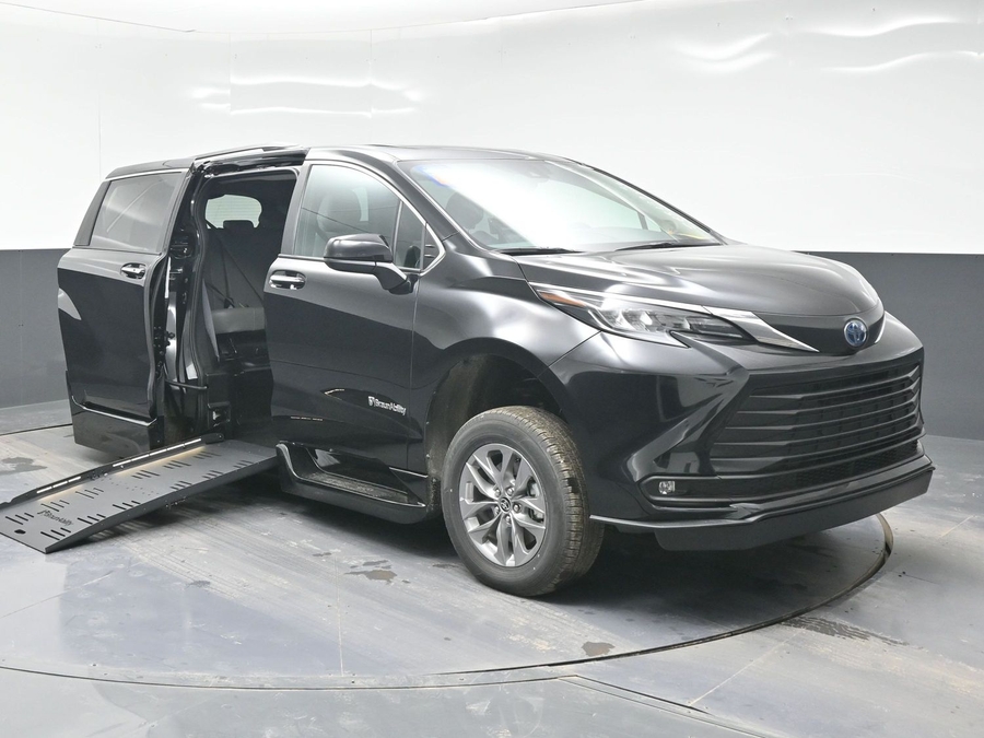 Black Toyota Sienna with Side Entry Automatic Fold Out ramp