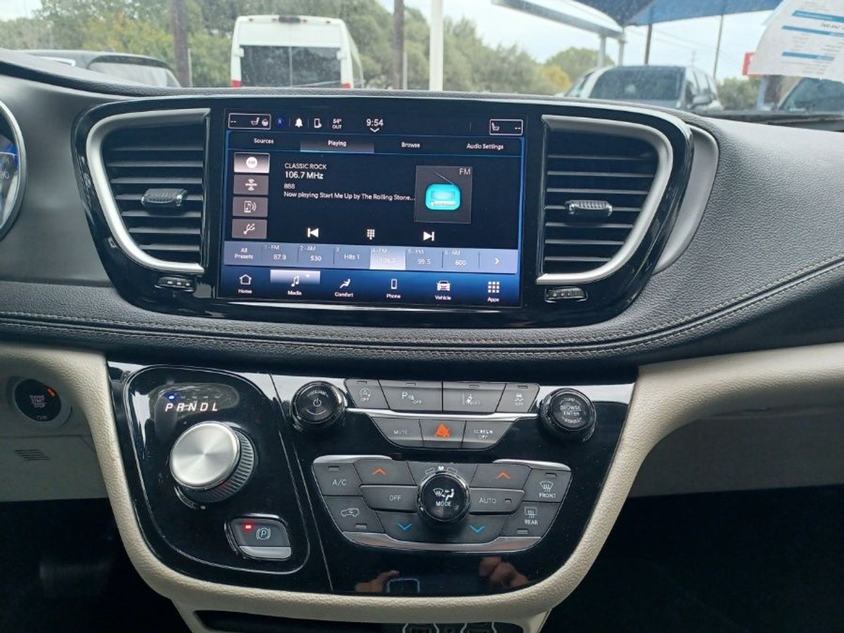 2022 CHRYSLER PACIFICA - Image 14