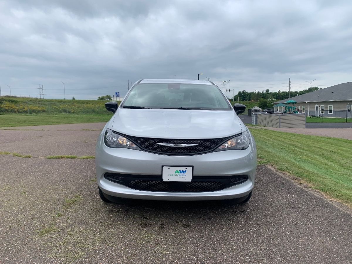 2024 CHRYSLER VOYAGER - Image 20