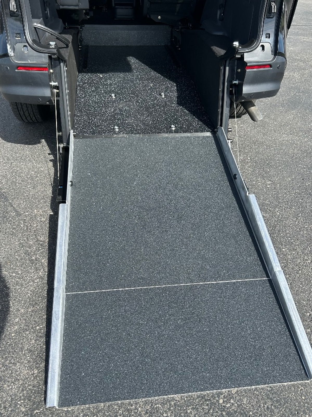 2023 TOYOTA SIENNA - Image 17