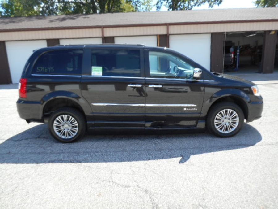 Mocha Java Pearl Chrysler Town and Country image number 6
