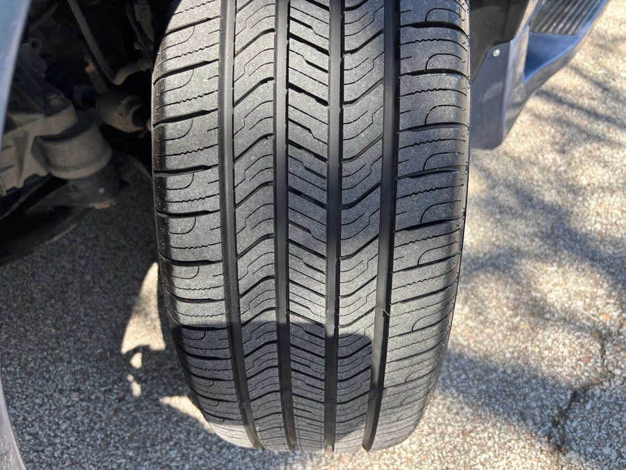 Used 2016 Toyota Sienna Limited - BraunAbility Side Entry Entry Fold Out Automatic Ramp