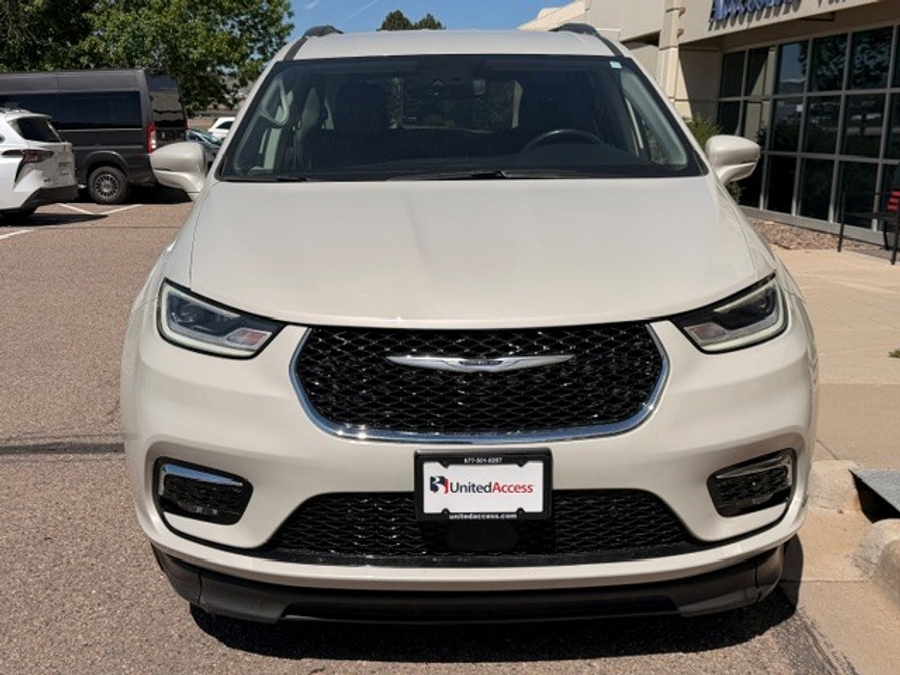 Used 2021 Chrysler Pacifica Touring L - BraunAbility Side Entry Entry In Floor Automatic Ramp