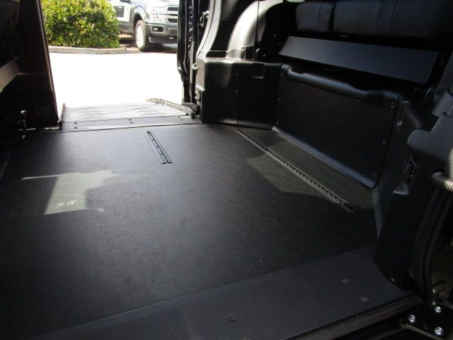 New 2025 Toyota Sienna Hybrid XSE Sport - BraunAbility Side Entry Entry Fold Out Automatic Ramp