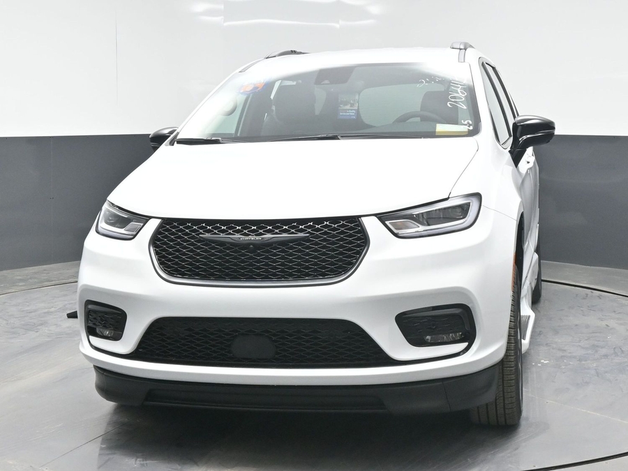 New 2026 Chrysler Pacifica Select Sport - BraunAbility Side Entry Entry Fold Out Automatic Ramp