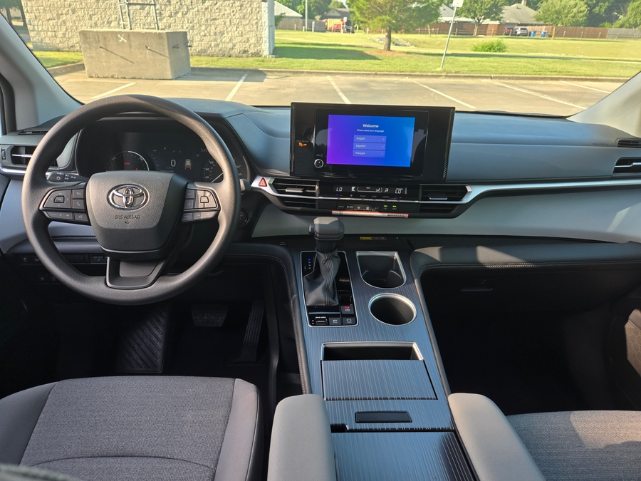 New 2026 Toyota Sienna Hybrid LE NOT ADA - Vantage Mobility Rear Entry Fold Out Manual Ramp